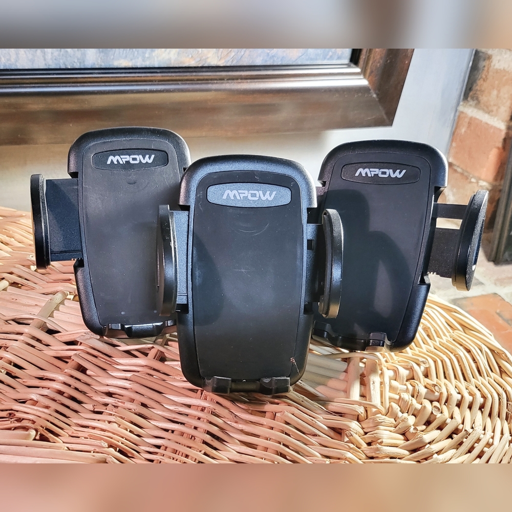 Mpow Air Vent Universal Car Phone Mount w Adjustable Clamp, iPhone or Android